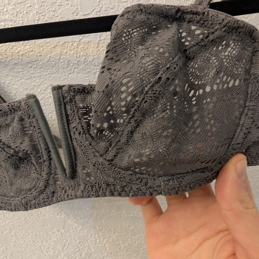 Elegant Gray Lace Bralette - Picture 7 of 7